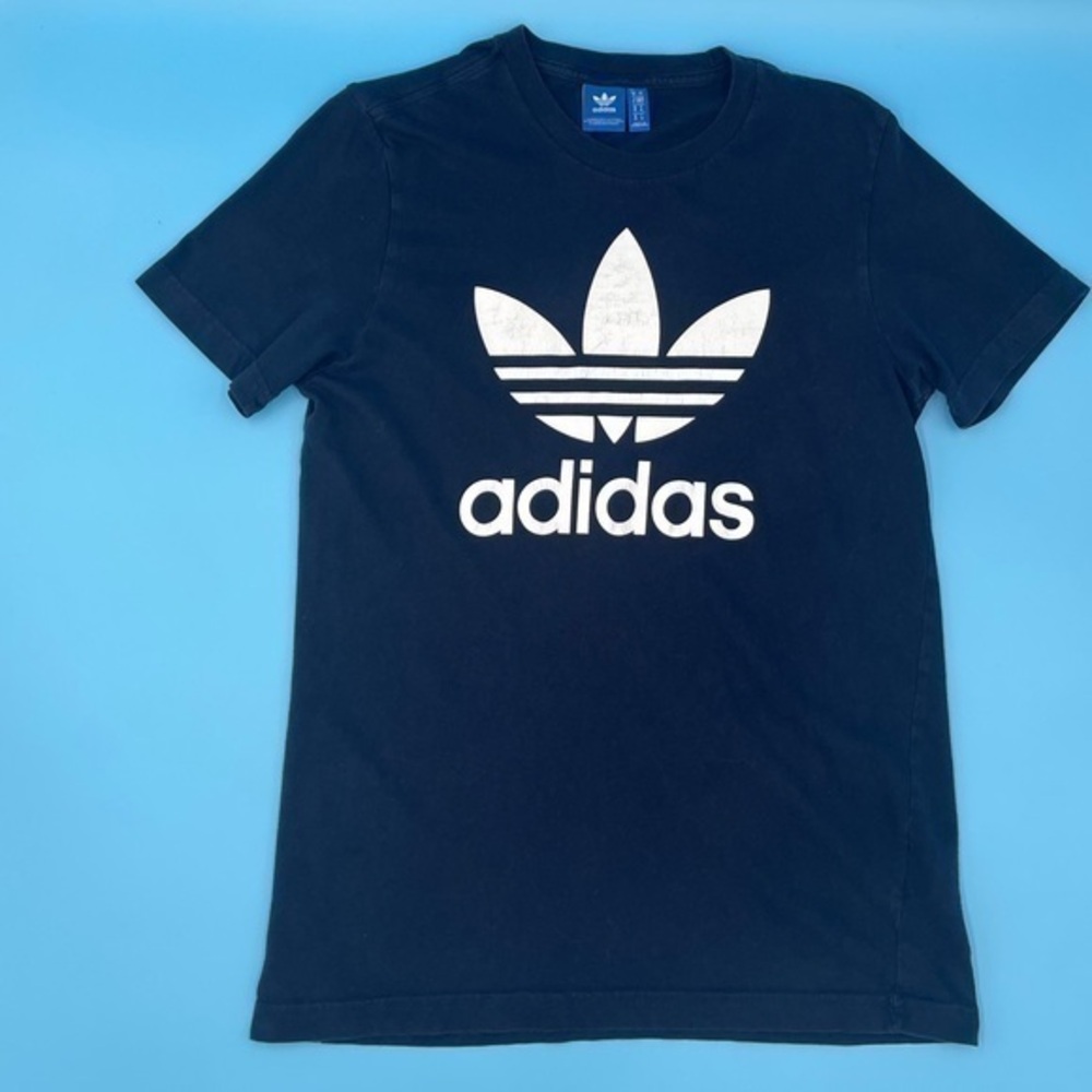 Y2K Adidas T-shirt - blue tag